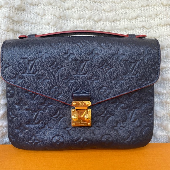 Sold! LV POCHETTE MÉTIS - Picture 3 of 10